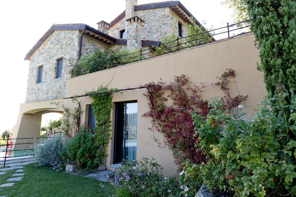 Villa Privata Con Piscina A Riparbella 卡斯泰里那马里提玛 外观 照片